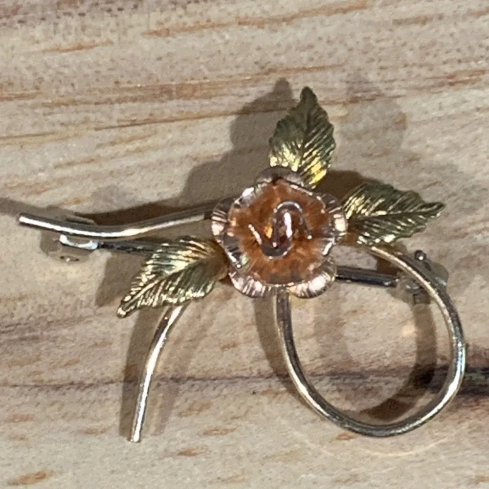 Krementz Floral Brooch Womens Rose Gold Leaf Pin Two Tone Vintage Style Jewelry